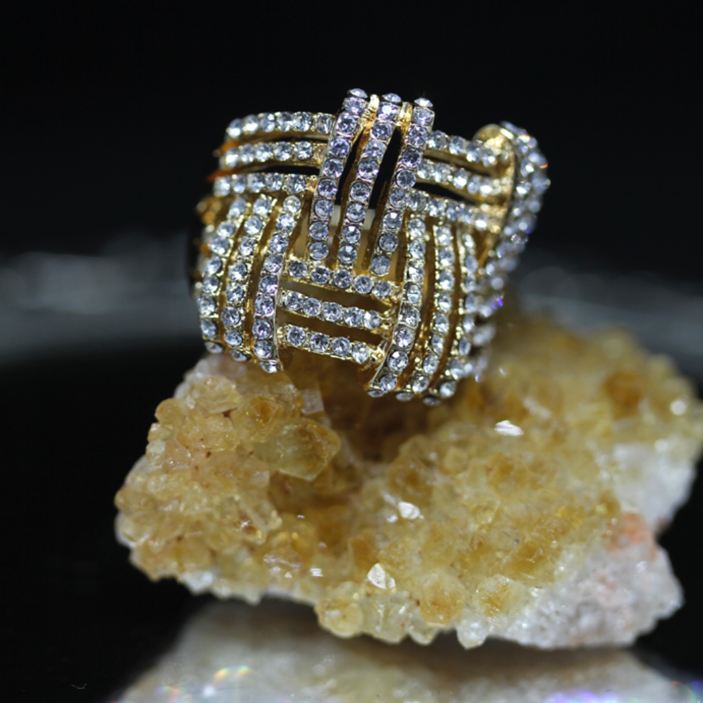 18k Gold Dipped Swarovski Statement Ring 65$